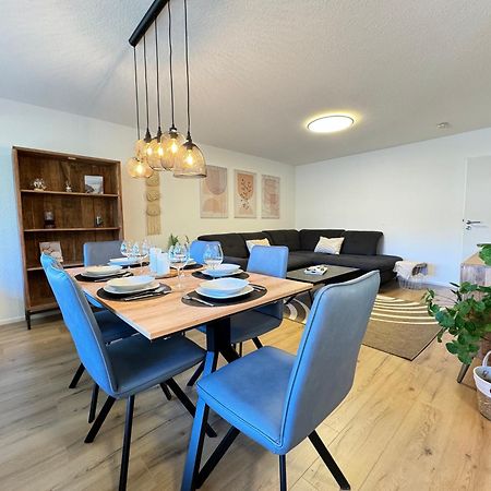 3 Zimmer Apartment, 90 Qm, Ruhig Und Zentrumsnah, Max 6 Pers, 15 Qm Balkon , Private Garage, Internet 1000 Mbit Sindelfingen Esterno foto