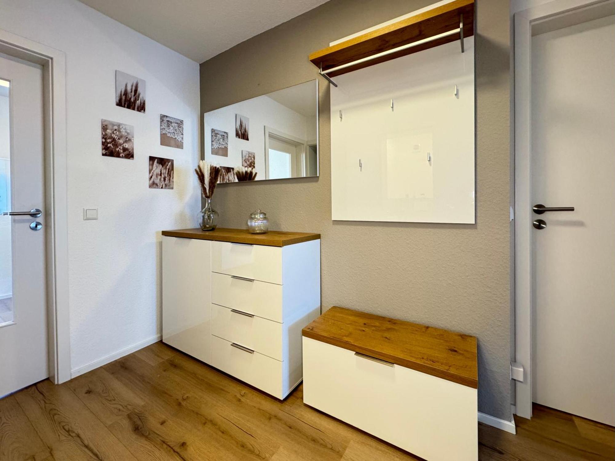 3 Zimmer Apartment, 90 Qm, Ruhig Und Zentrumsnah, Max 6 Pers, 15 Qm Balkon , Private Garage, Internet 1000 Mbit Sindelfingen Esterno foto